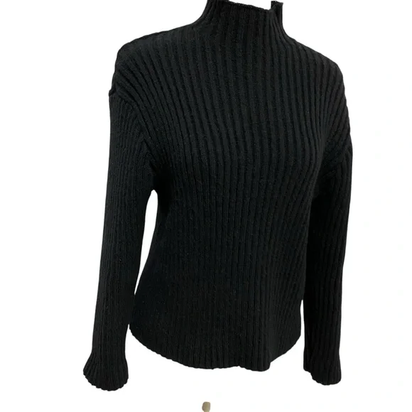Steve Madden Black Ribbed Turtleneck Sweater - Picture 4 of 17